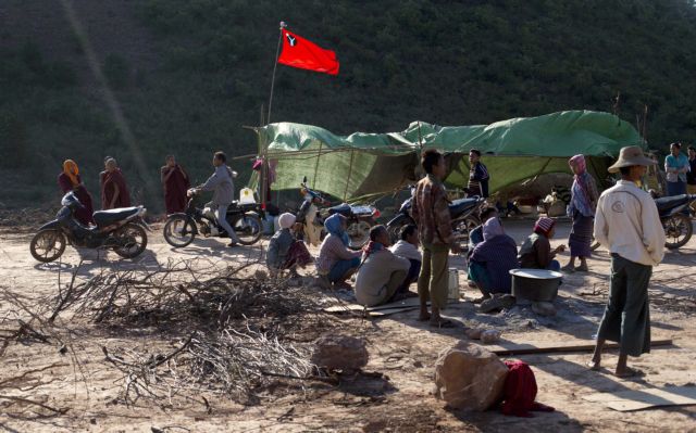 Βίαιη απάντηση της αστυνομίας σε διαμαρτυρία κατά επέκτασης ορυχείου στη Μιανμάρ